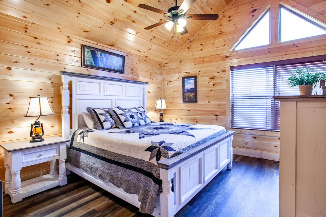 Swimming Bears Lodge 1 With Indoor Pool And Hot Tub Pigeon Forge Luaran gambar