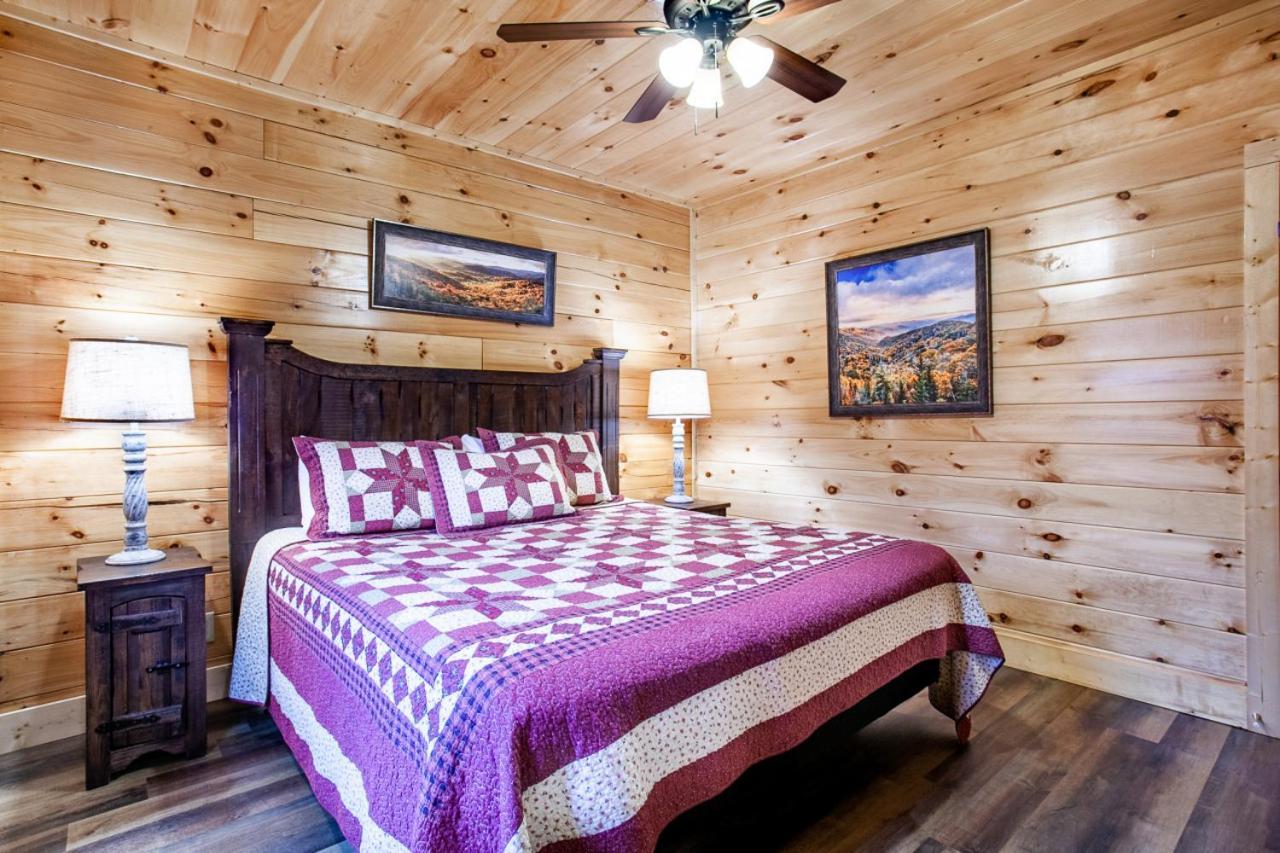 Swimming Bears Lodge 1 With Indoor Pool And Hot Tub Pigeon Forge Luaran gambar